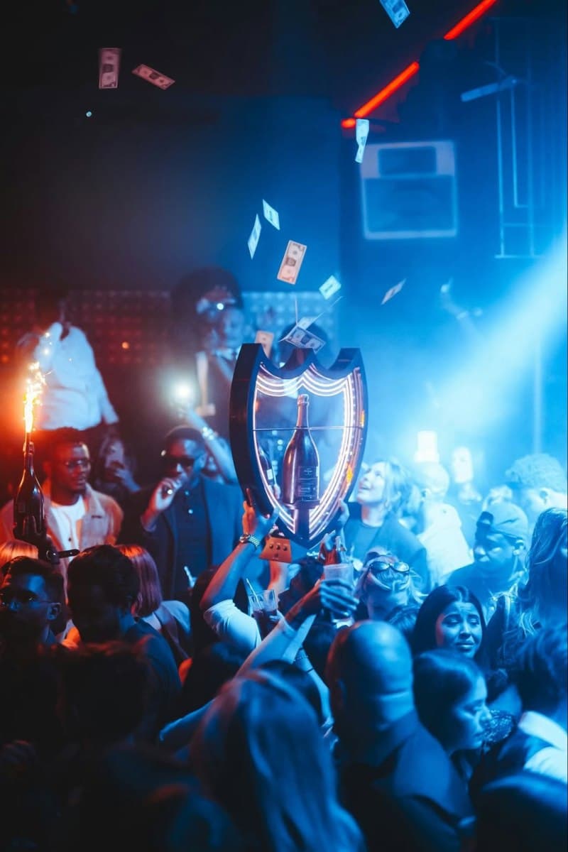 London Reign nightclub guestlist entry with live entertainment and glamorous crowd