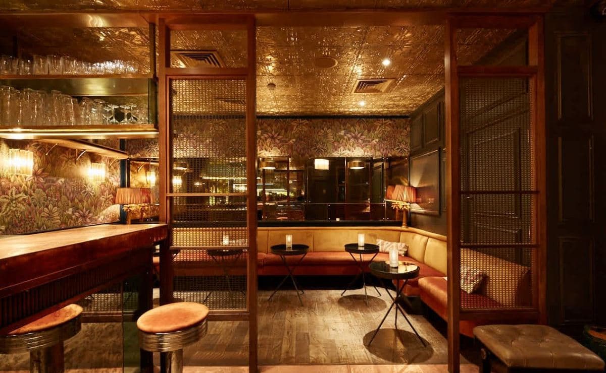 Scotch Mayfair Valentine's Day party with intimate club setting and premium bottle service